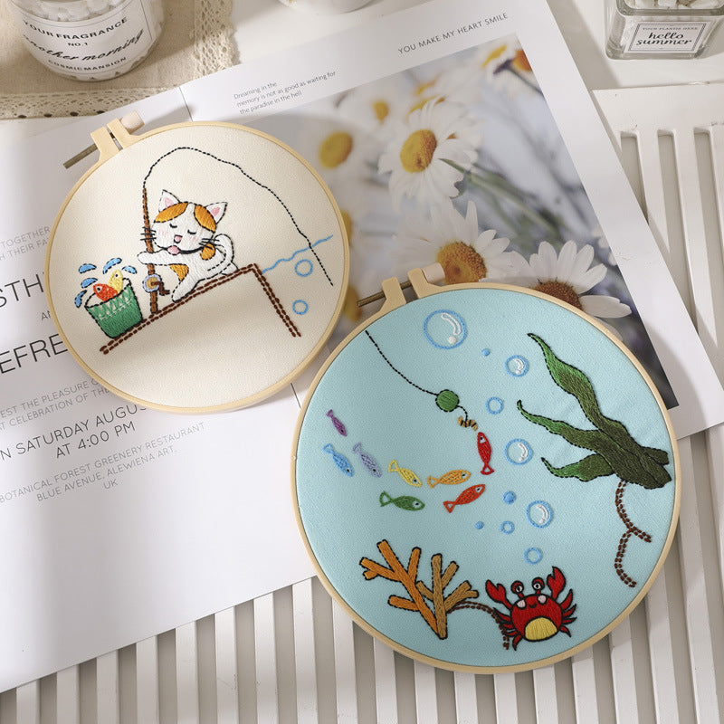 Giraffe and Nature Embroidery Kit: Craft Your Wildlife-Inspired Masterpiece