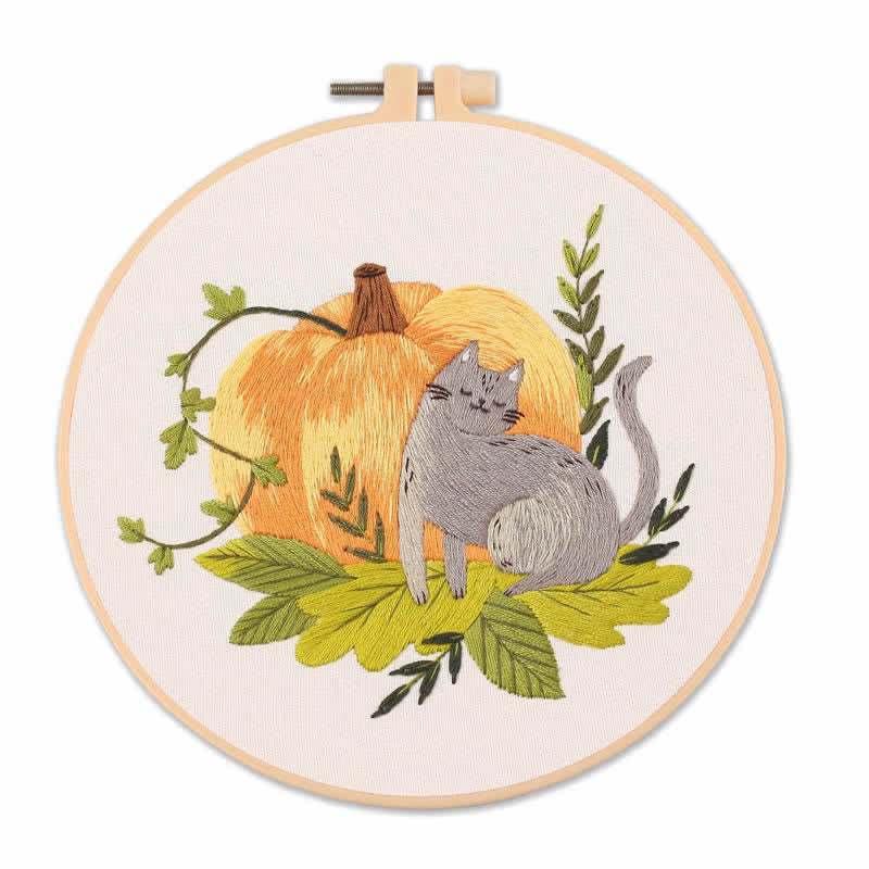 Rubbyoo Animal Embroidery Kit - The Lazy Cat
