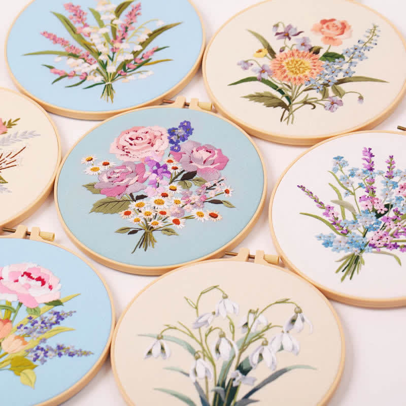 Rubbyoo Embroidery Kit - Bouquet