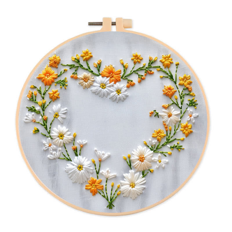 Rubbyoo Embroidery Kit - Daisy Heart