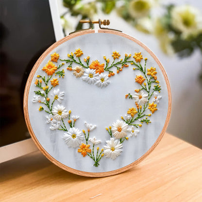 Rubbyoo Embroidery Kit - Daisy Heart
