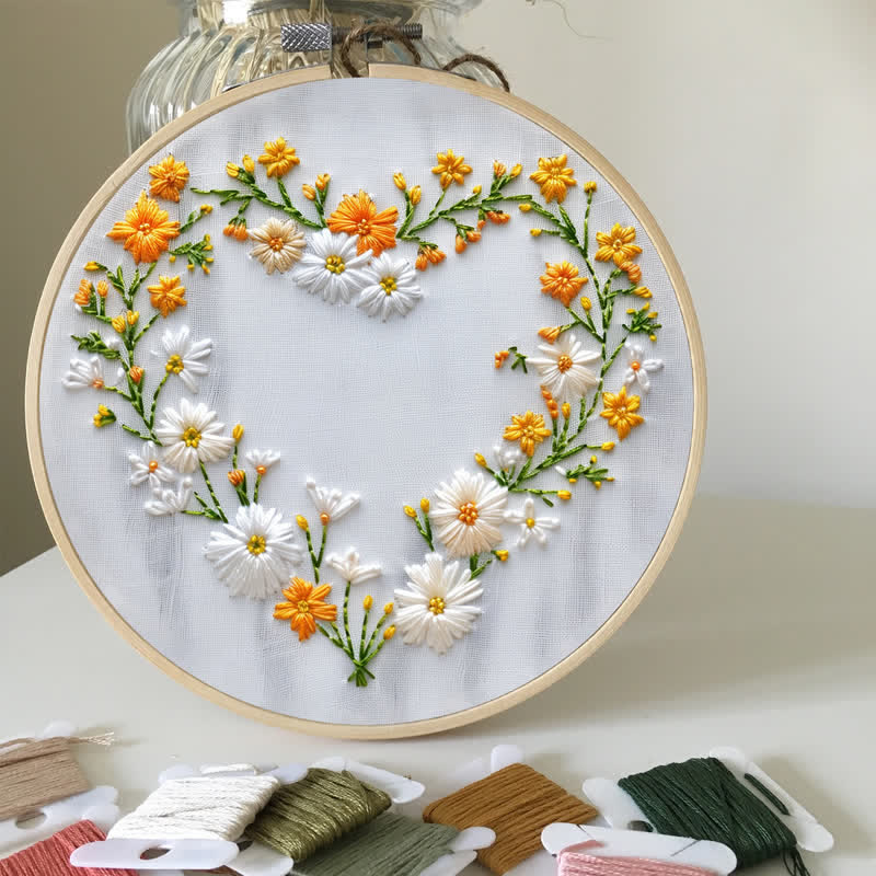 Rubbyoo Embroidery Kit - Daisy Heart
