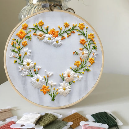 Rubbyoo Embroidery Kit - Daisy Heart