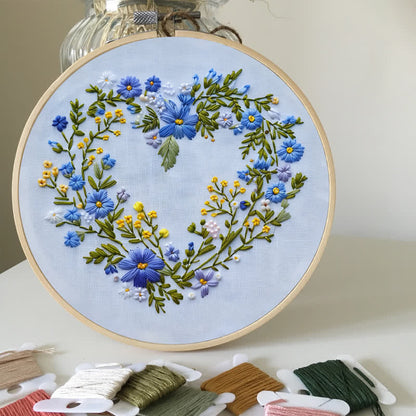 Rubbyoo Embroidery Kit - Blue Daisies