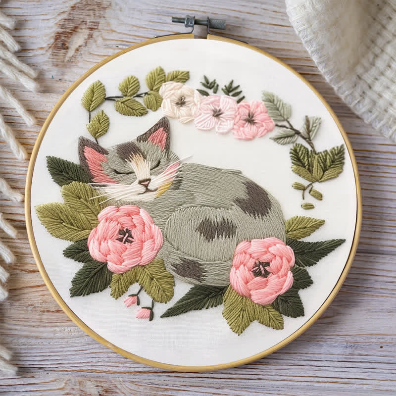 Rubbyoo Embroidery Kit - Sleeping Cat
