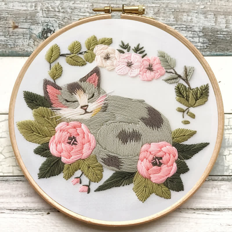 Rubbyoo Embroidery Kit - Sleeping Cat