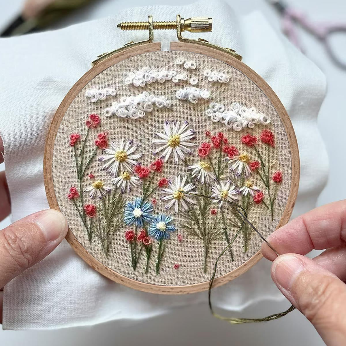 Rubbyoo Embroidery Kit- Daisy Pattern | Embroidery Kit For Beginner,Modern Embroidery