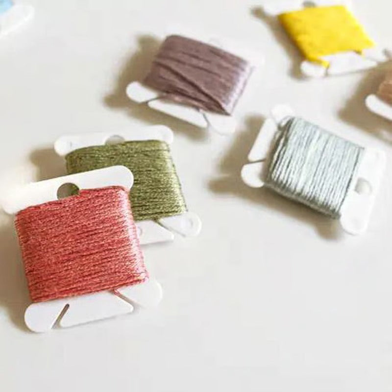 120 Pcs Plastic Floss Bobbins with 1 Pcs Bobbin Winder – The Ultimate Organizer for Embroidery, Cross Stitch And Sewing Threads