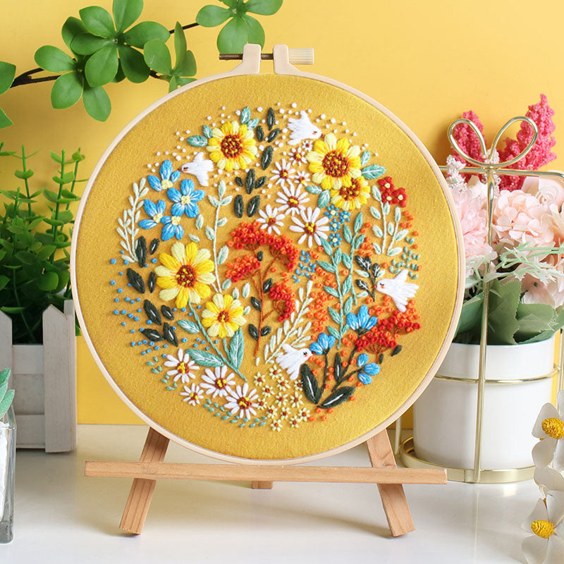 Floral Paradise Embroidery Kit: Create Your Blossoming Masterpiece