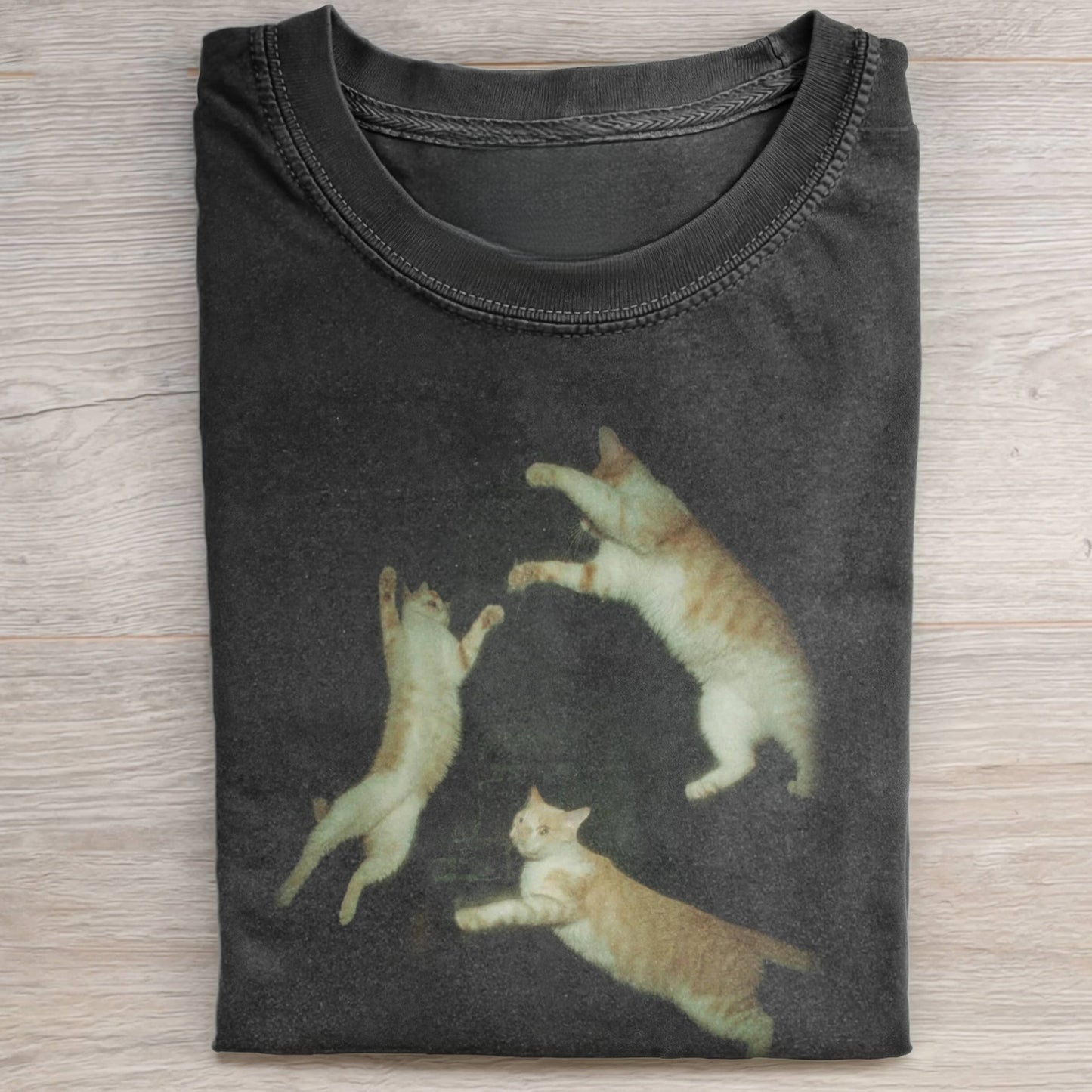 RETRO CAT DANCING T-SHIRT