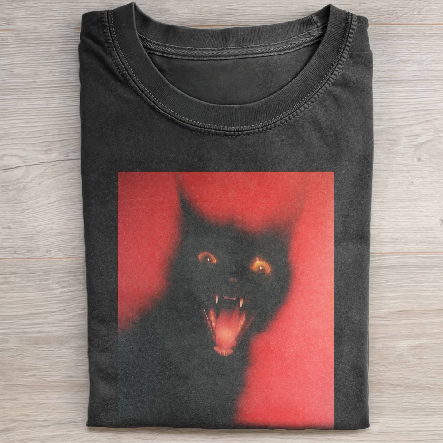 SCREAMING BLACK CAT T-SHIRT