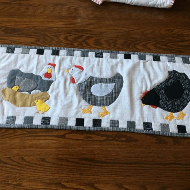 Weekend Chicken Table Runner Pattern Sewing Templates Set - With Instructions