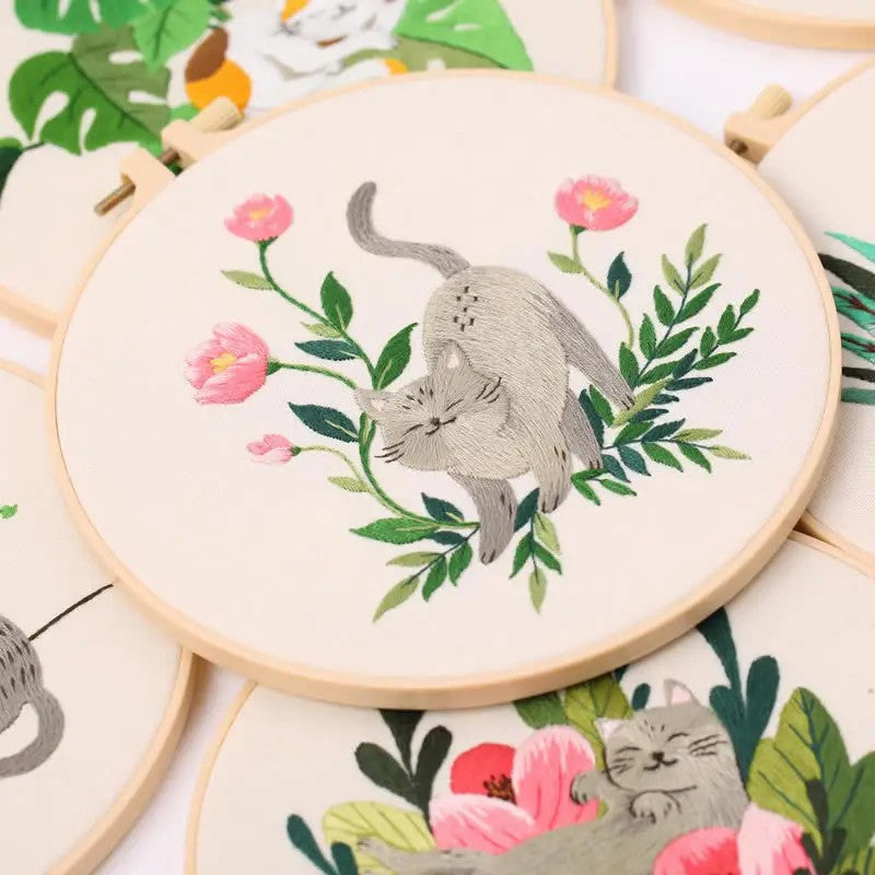 Rubbyoo Animal Embroidery Kit - The Lazy Cat