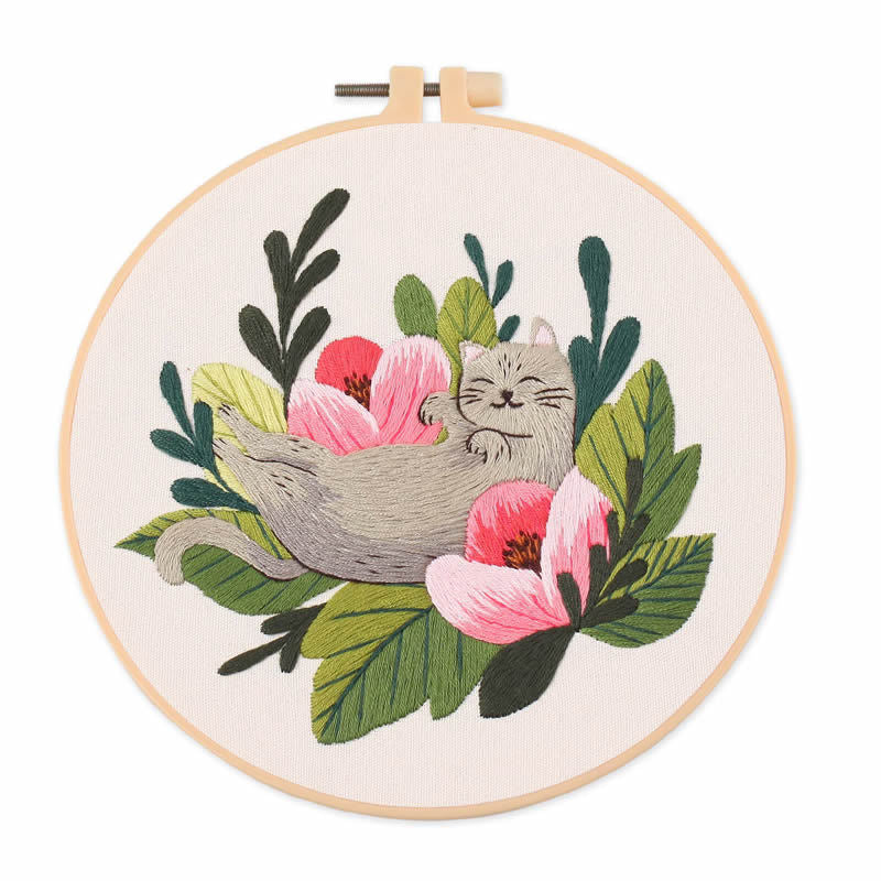 Cozy Cat Greenery - Themed DIY Embroidery Kits