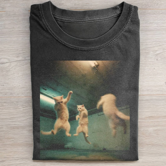 THREE CATS JUMPING T-SHIRT