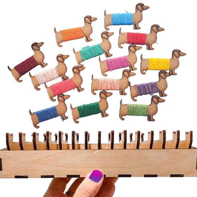 UrCustomHUB Wooden Floss Organizer Box: Tidy Threads with a Touch of Whimsy