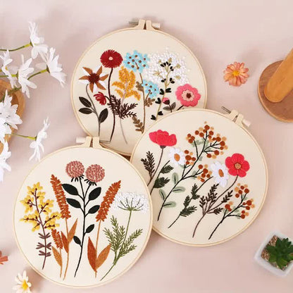 Rubbyoo Embroidery Kit - Floral Pattern