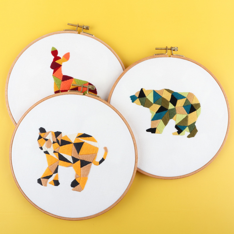 Geometric Animal Embroidery Kit: Craft Your Modern-Inspired Masterpiece