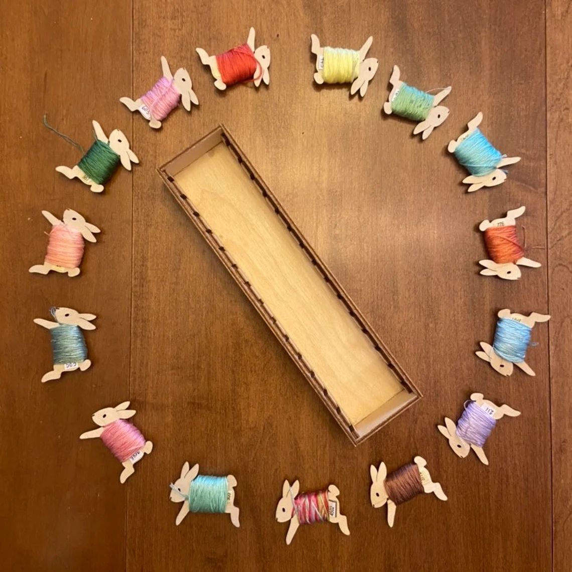 UrCustomHUB Wooden Floss Organizer Box: Tidy Threads with a Touch of Whimsy