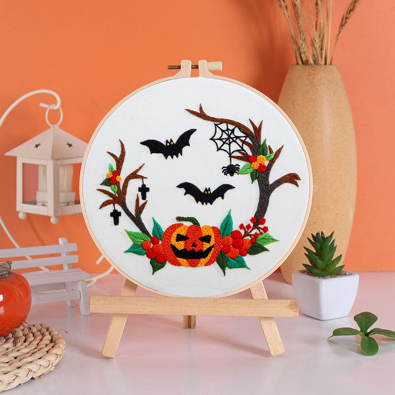 Spooky Halloween Embroidery Kit: Craft Your Spooky Masterpieces