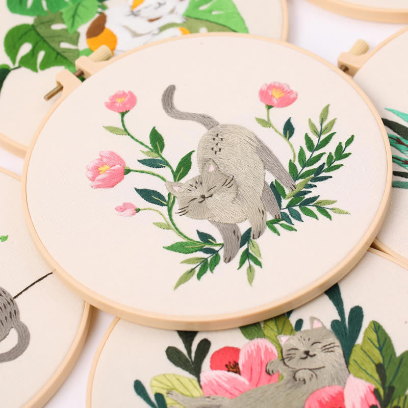 Cozy Cat Greenery - Themed DIY Embroidery Kits