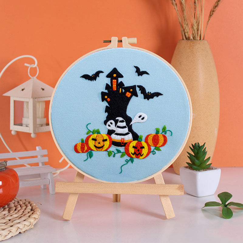 Spooky Halloween Embroidery Kit: Craft Your Spooky Masterpiece