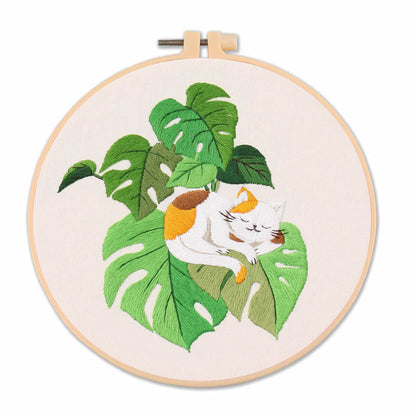 Cozy Cat Greenery - Themed DIY Embroidery Kits