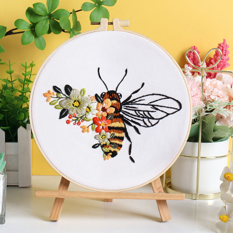 Buzzing Blooms Embroidery Kit: Craft Your Nature-Inspired Masterpiece